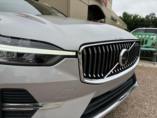 2022 Volvo XC60 B5 Inscription