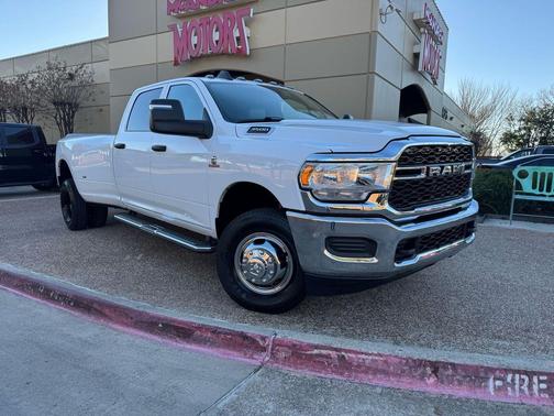 2023 RAM 3500 Tradesman Crew Cab 4x4 8' Box