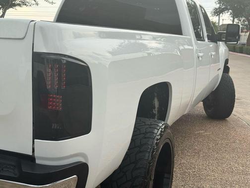 2009 Chevrolet Silverado 3500 LTZ Crew Cab