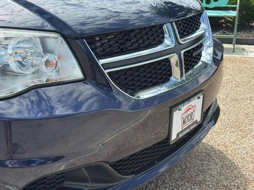 True Blue Pearlcoat 2016 Dodge Grand Caravan SXT