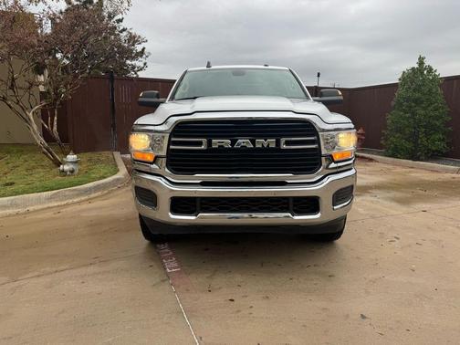 2019 RAM 2500 Big Horn Crew Cab 4x4 6'4'' Box