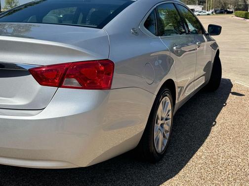 Silver Ice Metallic 2019 Chevrolet Impala 1LS