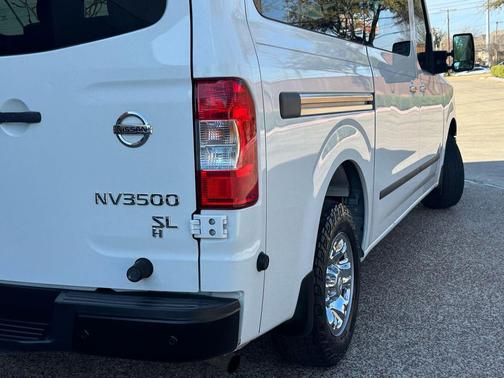 2020 Nissan NV Passenger NV3500 HD SL V8