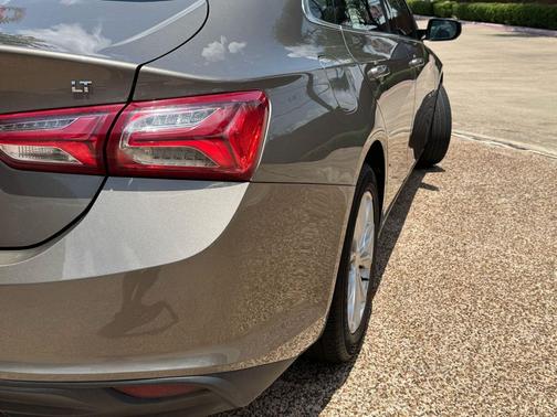 2020 Chevrolet Malibu FWD LT