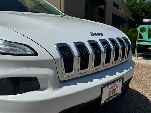2017 Jeep Cherokee Sport