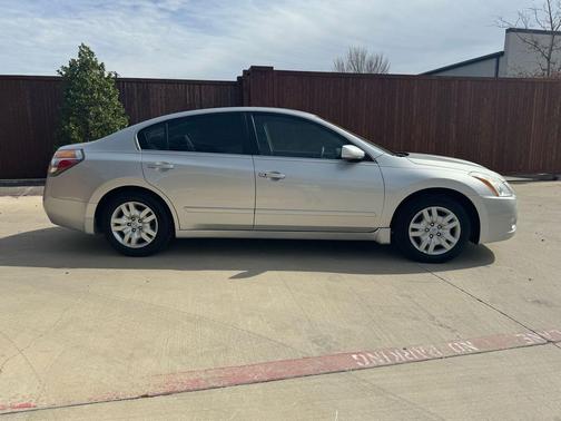 2010 Nissan Altima 2.5 S