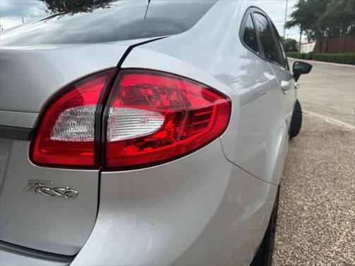 2013 Ford Fiesta S