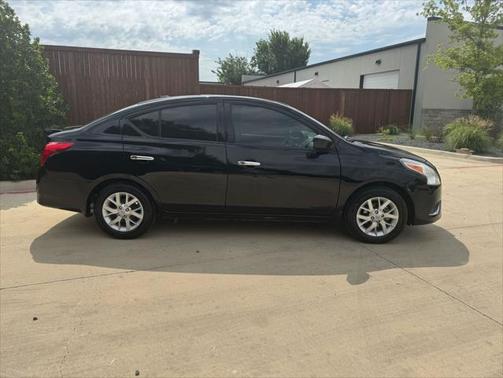 2017 Nissan Versa 1.6 SV