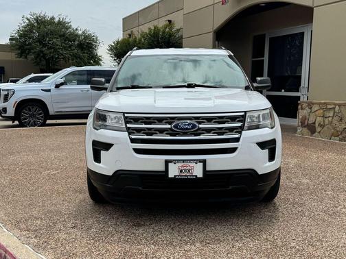 Oxford White 2018 Ford Explorer Base