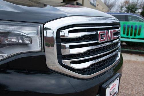 2017 GMC Acadia SLE-2