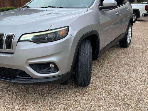 Billet Silver Metallic Clearcoat 2019 Jeep Cherokee Latitude