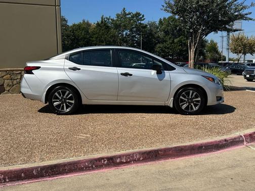 2024 Nissan Versa 1.6 S