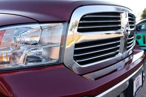 2016 RAM 1500 SLT
