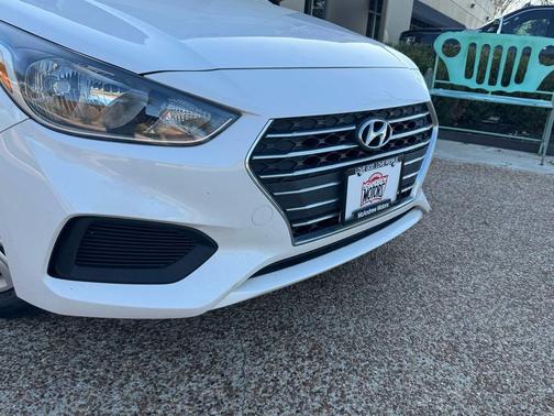 2022 Hyundai Accent SE