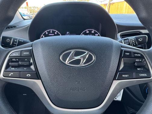 2022 Hyundai Accent SE