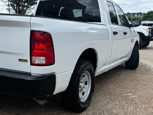 Bright White Clearcoat 2017 RAM 1500 Tradesman