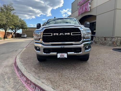 2024 RAM 2500 Big Horn Crew Cab 4x4 6'4'' Box