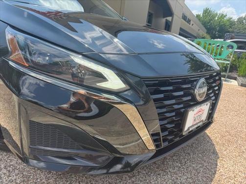2023 Nissan Altima SR FWD