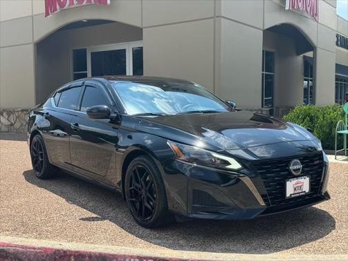 2023 Nissan Altima SR FWD