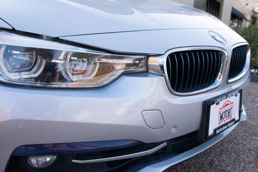 2017 BMW 330e iPerformance