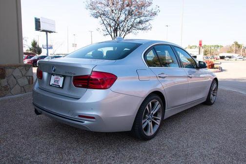2017 BMW 330e iPerformance
