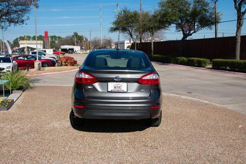 2015 Ford Fiesta SE