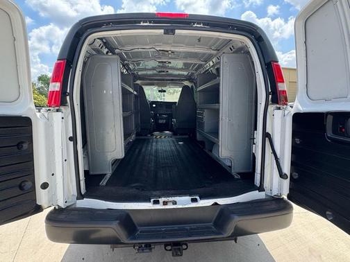 Summit White 2022 GMC Savana 2500 Work Van