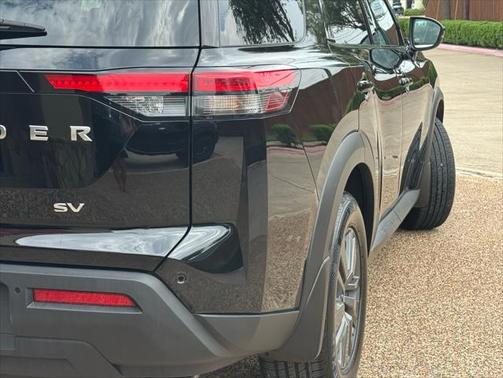 2022 Nissan Pathfinder SV 2WD