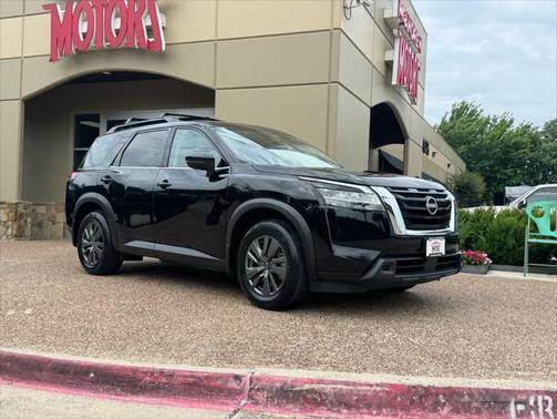 2022 Nissan Pathfinder SV 2WD