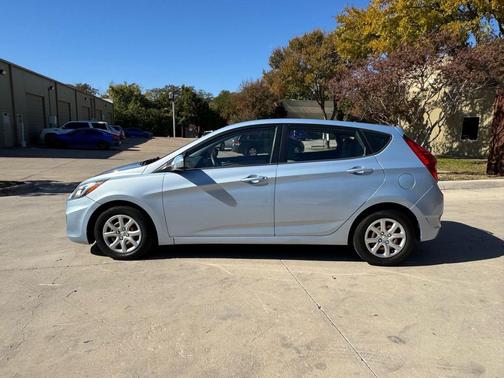2012 Hyundai Accent GS