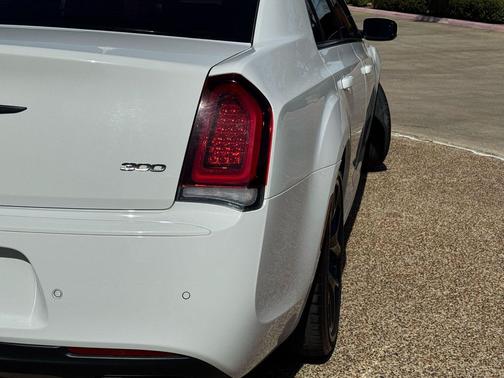 2022 Chrysler 300 Touring