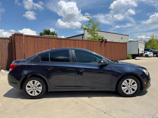 Blue Ray Metallic 2015 Chevrolet Cruze LS