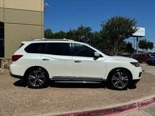 2018 Nissan Pathfinder Platinum
