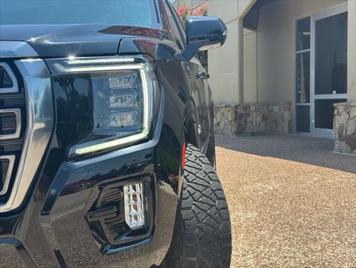 2022 GMC Yukon XL 4WD AT4