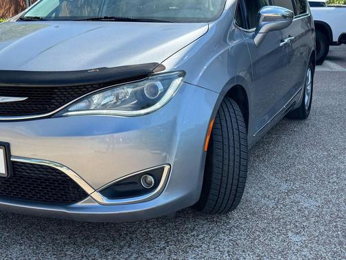 Billet Silver Metallic Clearcoat 2020 Chrysler Pacifica Limited