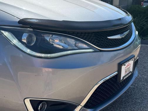 Billet Silver Metallic Clearcoat 2020 Chrysler Pacifica Limited