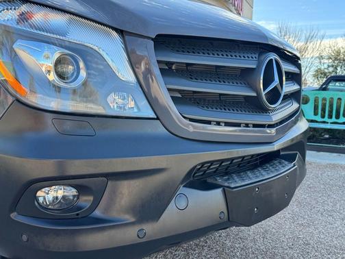 2017 Mercedes-Benz Sprinter 2500 Standard Roof