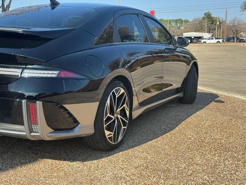 2023 Hyundai IONIQ 6 SEL