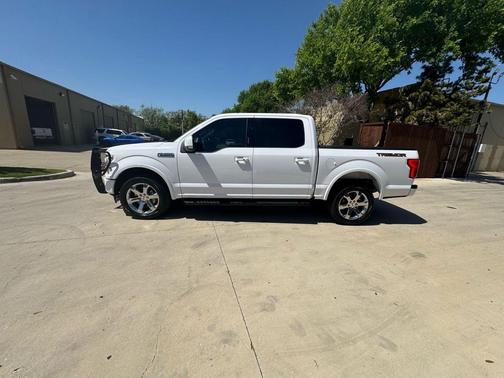 Oxford White 2019 Ford F-150 Lariat
