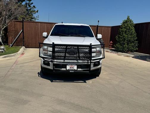 Oxford White 2019 Ford F-150 Lariat