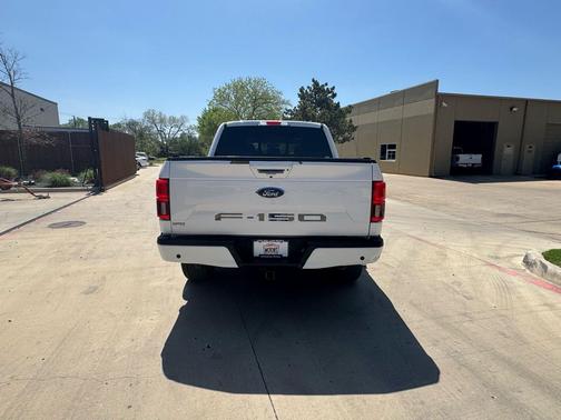 Oxford White 2019 Ford F-150 Lariat