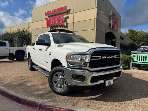 Bright White Clearcoat 2020 RAM 2500 Big Horn Crew Cab 4x4 6'4'' Box