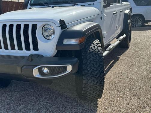 2023 Jeep Gladiator Sport S