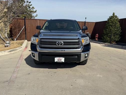 2014 Toyota Tundra SR5