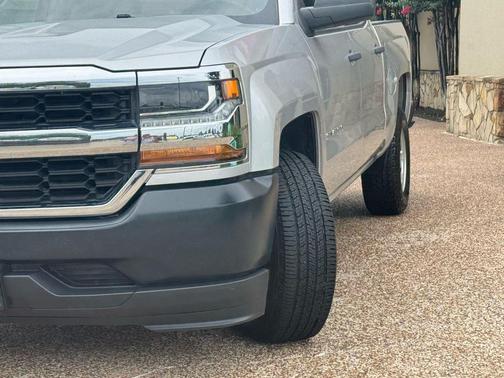 Silver Ice Metallic 2018 Chevrolet Silverado 1500 WT