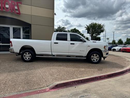 2020 RAM 2500 Tradesman Crew Cab 4X4 8' Box