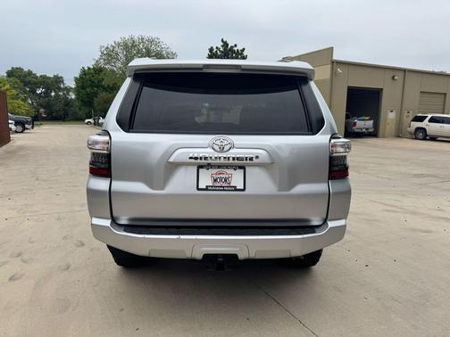Super White 2019 Toyota 4Runner SR5
