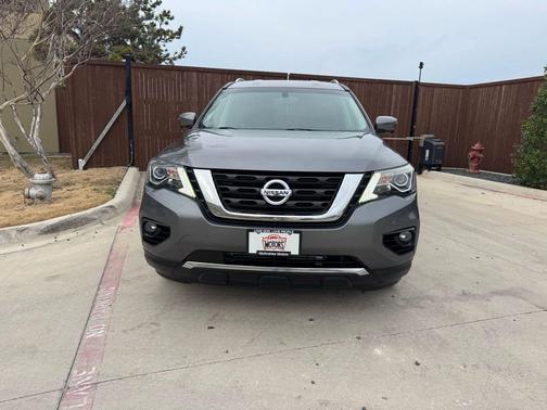2017 Nissan Pathfinder SL