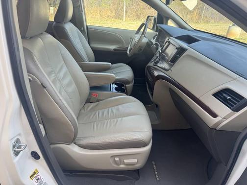 2011 Toyota Sienna Limited