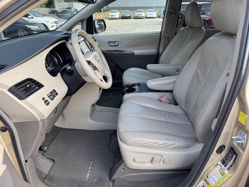 Beige 2011 Toyota Sienna XLE